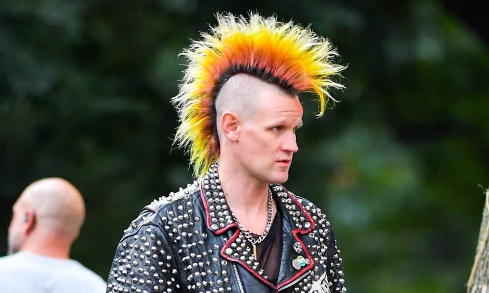 Matt Smith irriconoscibile sul set di Caught Stealing