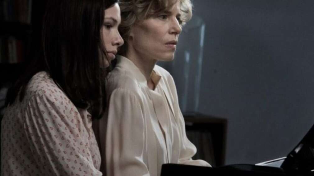 Sonia Bergamasco e Beatrice Barison in La vita accanto
