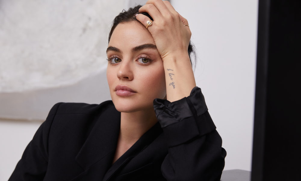 Lucy Hale protagonista del film thriller fantascientifico White Mars