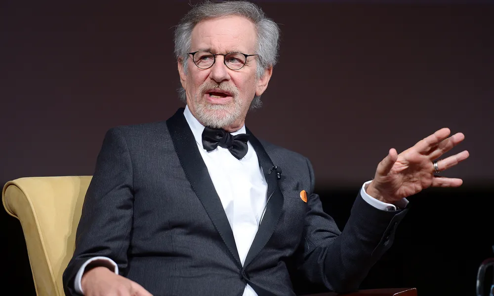 Steven Spielberg, il nuovo film fa tornare gli UFO al cinema