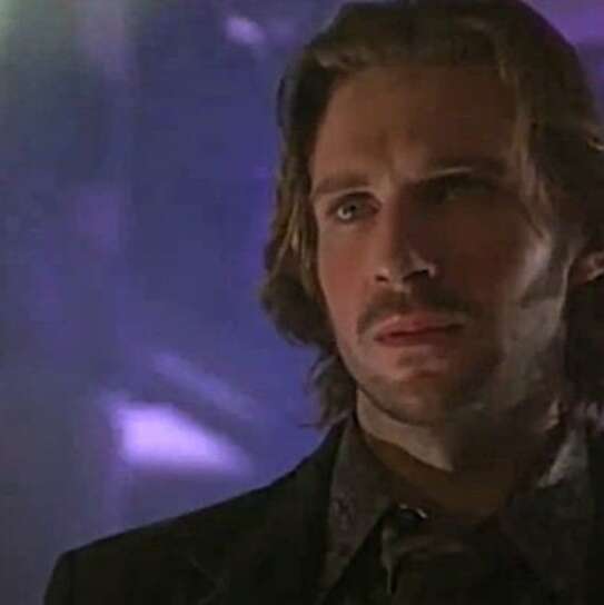 strange-days-movie-review-ralph-fiennes-1