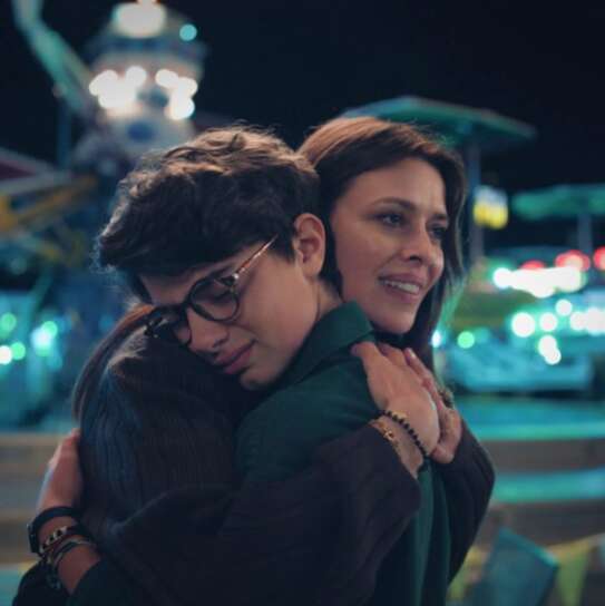 l ragazzo dai pantaloni rosa